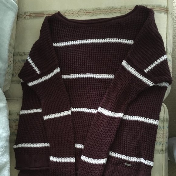 Woman's Burgundy & white Sweater - Picture 1 of 2